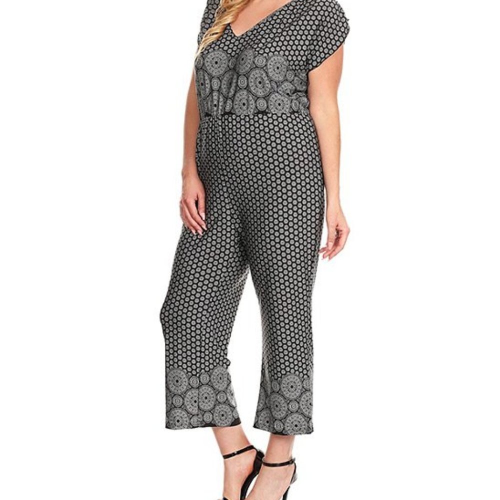 NWT ** ONE PIECE OUTFIT WITH CUTE DESIGN